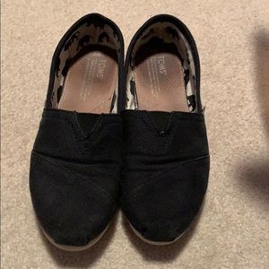 All Black Toms